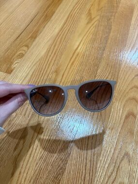 Ray-Ban Taupe Cat Eye Sunglasses with Brown Gradient Lenses